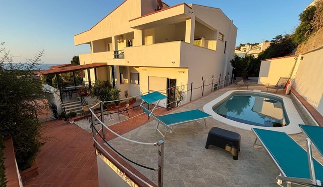 VILLA TIMOLEONTE - ADDAURA