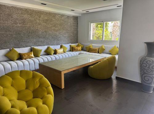 Villa Triplex avec piscine proche de la mer