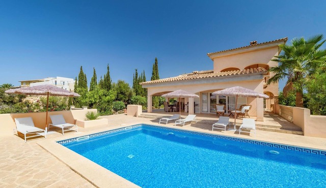 Villa Turo del Sol with partly Sea View, Pool, Garden, Terrace, Balcony & Wi-Fi