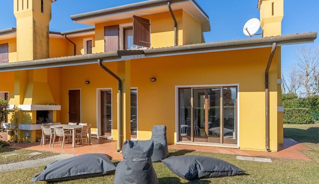 Villa V4 COM - Three Bedroom Villa, Sleeps 6