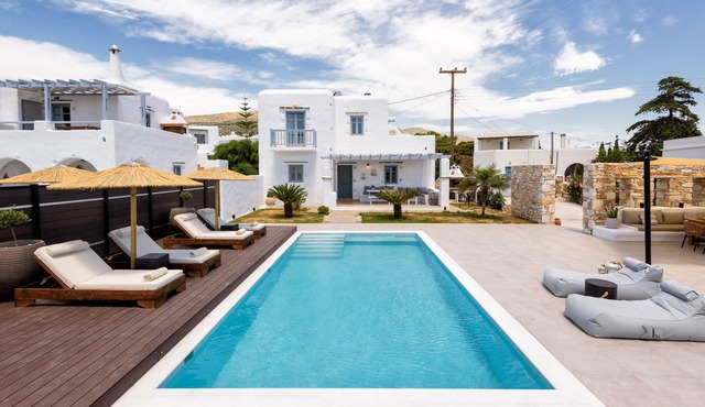 Villa Vanta II, Villa Vanta Paros