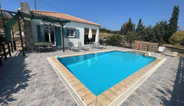 Villa Varkoula - 2 bedroom family villa with private pool near Xi resort