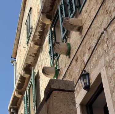 Villa Varoš-Charming Stone House in Split Old Town