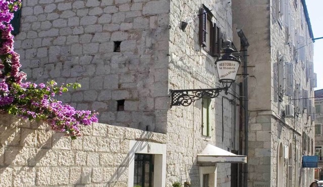 Villa Veli Varos, 4 bedrooms, near Diocletian pallace, Split old town