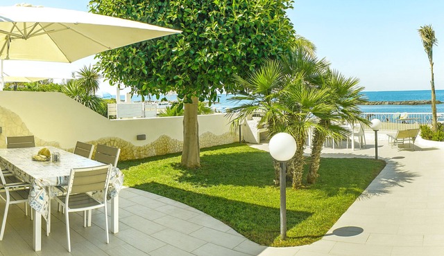 Villa Ventre - Luxury Beachfront Villa in Diamante