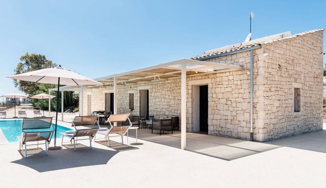Villa Verdese per Coppie e Famiglie Vicino al Mare Piscina Privata, Veranda,wifi