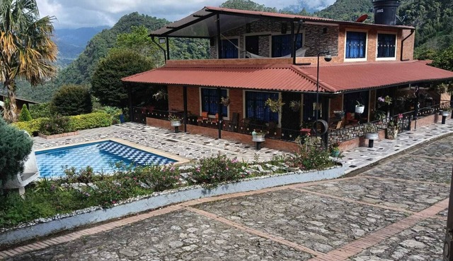 Villa Veronica large house with beautiful view and spacious for large families