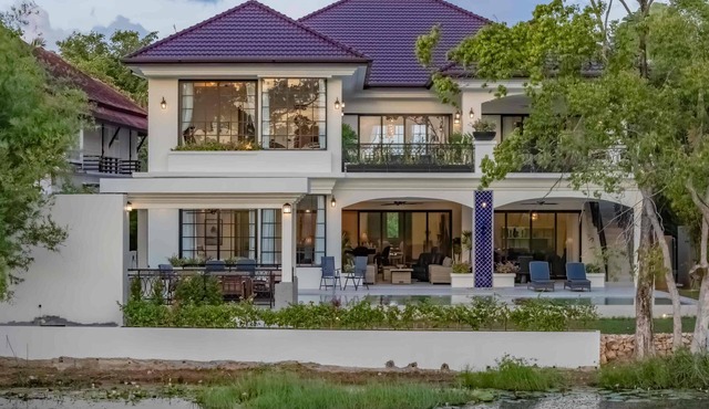 Villa Viola | Fully staffed New Luxury Villa | Laguna Golf Course & Beach Access