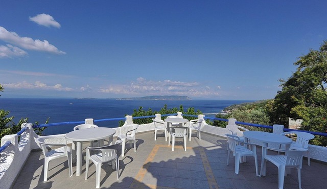 Villa VIOLA+JASMINE. Panoramic pool. Sea access. Privileged view of the Egean.