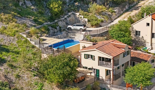 Villa Vista by Villas Guide