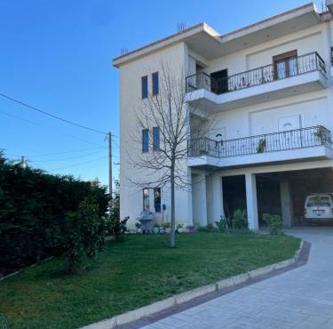 Villa VSV :Second Flat + Parking
