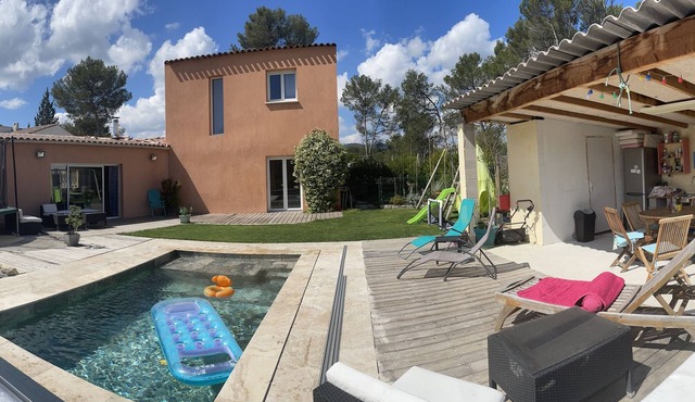 Villa vue Sainte Victoire Entre Aix en Provence et la Ciotat