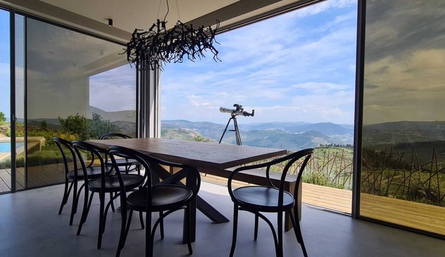 Villa w/Magical Views of the Douro River Valley, Enjoy Wine Tours & Fine Dining