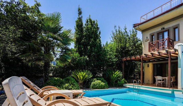 Villa w Pool and Balcony, 3 min to Dalyan River
