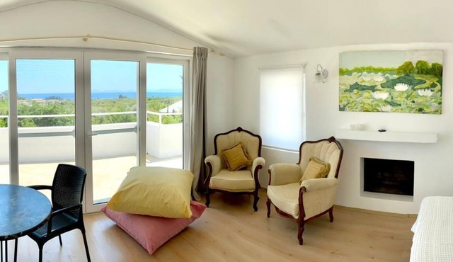 Villa White