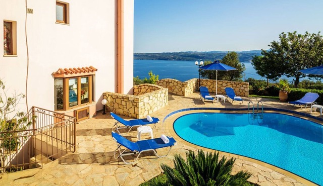 Villa with a great view to Souda and Akrotiri