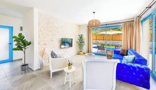 Villa with a pool and a jacuzzi in bohemian style