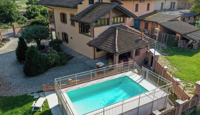 VILLA WITH A VIEW - PRIVATE POOL AND BARBECUE