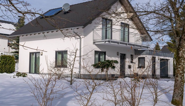 Villa with garden near the ski area