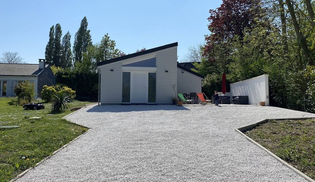 Villa with garden and private parking