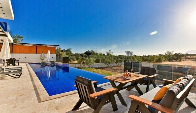Villa with Jacuzzi, Hammam, Sauna and Pool in Kas