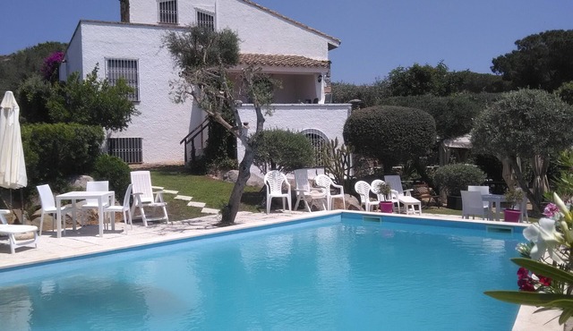 VILLA WITH PRIVATE POOL