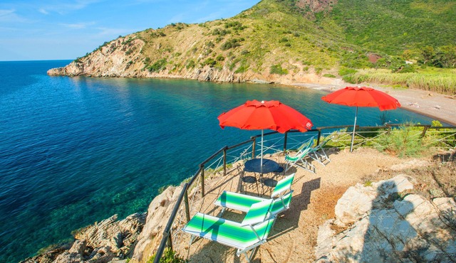 Villa with panoramic terrace directly on the sea, Elba Island
