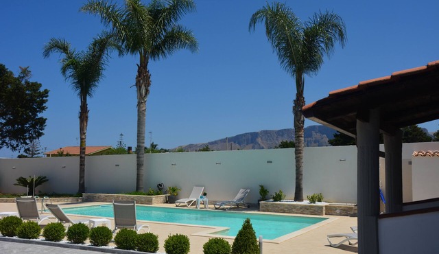 Villa with pool 800mt from the sea Trappeto 8 places