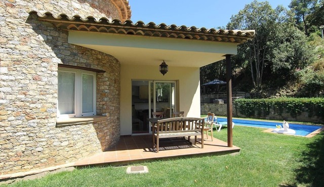 Villa "with Pool Ac and Sea View" with Pool, Garden & Wi-Fi
