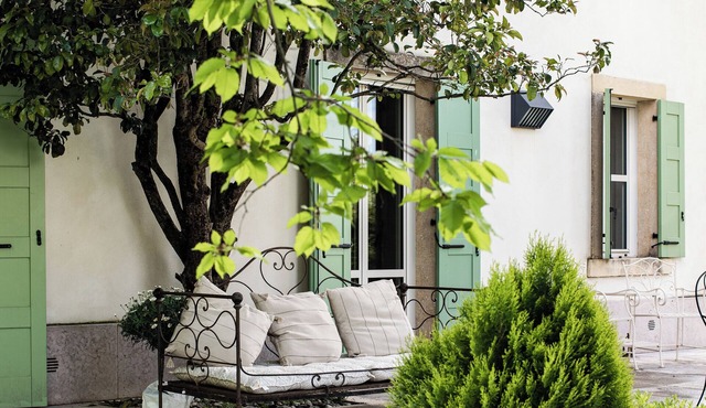 Villa with pool between Verona and Lake Garda in an old country court