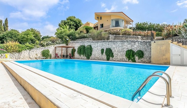 [VILLA WITH POOL] Breathtaking View, Nature, Relaxation, Gymnasium, Sauna, Jacuzzi