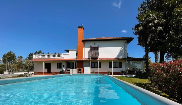 Villa with pool, close to the beach!