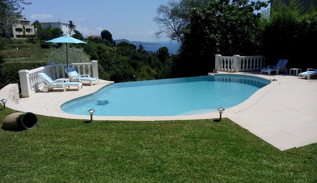 Villa with pool, quiet, sea view 10 min from the beaches