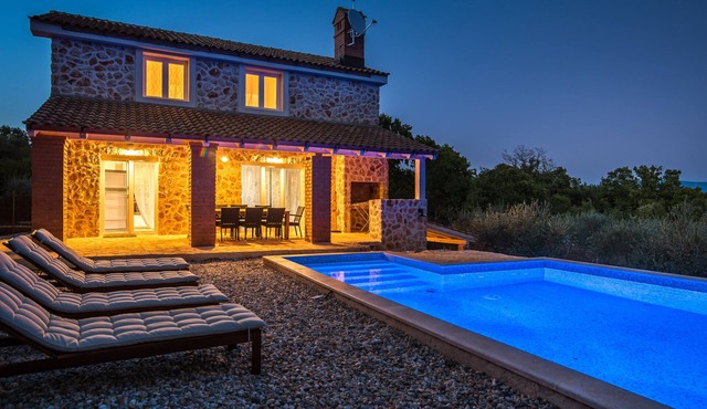 Villa with pool, sandy beach, quiet location - TRAVELER Reiseburo Krk - ID 2181