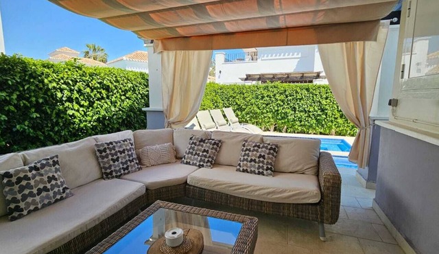 Villa with private pool and jacuzzi - EN10LT