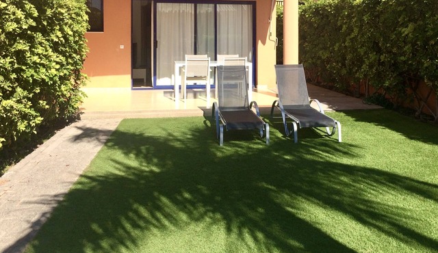 Villa with private garden, free wifi and air conditioning