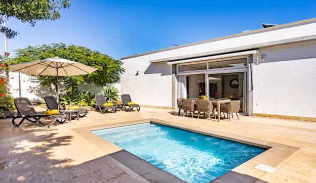 VILLA WITH PRIVATE HEATED POOL ON THE VERY SOUTH OF TENERIFE WALKING TO VILLAGE