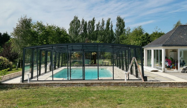 VILLA WITH PRIVATE HEATED POOL. AND COVERED with a SHELTER . IN ST COLOMBIER