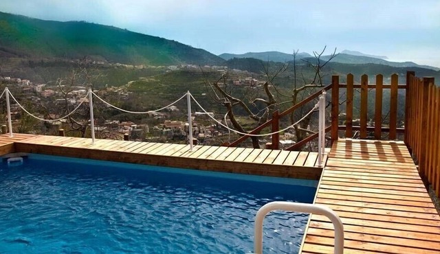 Villa with private pool, terraces, views, air con, wifi near Sorrento