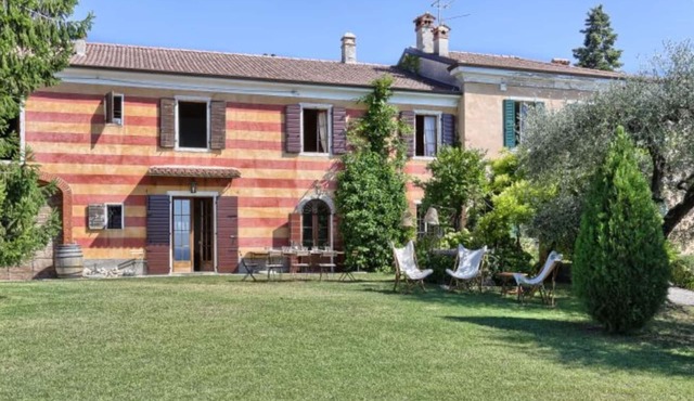 Villa with private pool and lake view