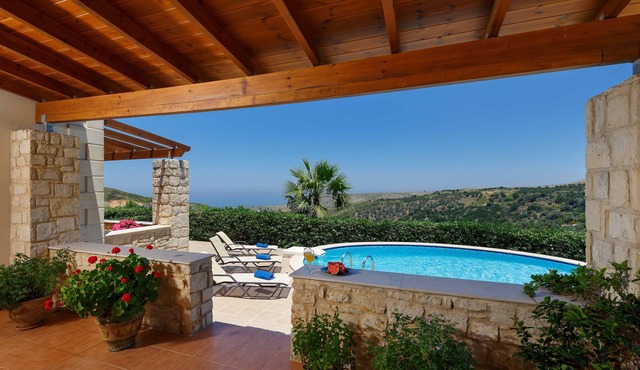 Villa with private pool & sea view for absolute privacy and serenity.