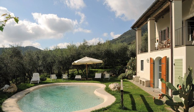 Villa with private pool, garden, quality furnishings in a beautiful location.
