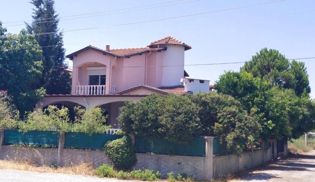 Villa with private pool&garden&garage