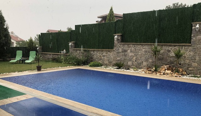 VILLA WITH PRIVATE POOL
