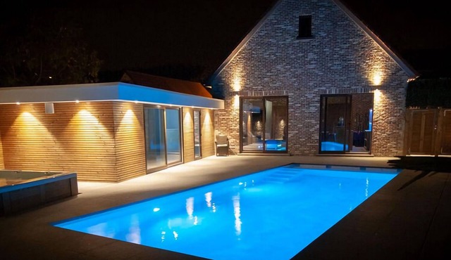 Villa with swimming pool in Erembodegem