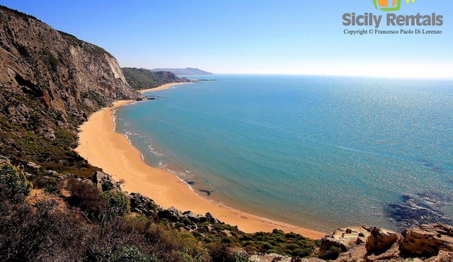 Villa with swimming pool close to beautiful historical and natural beauties