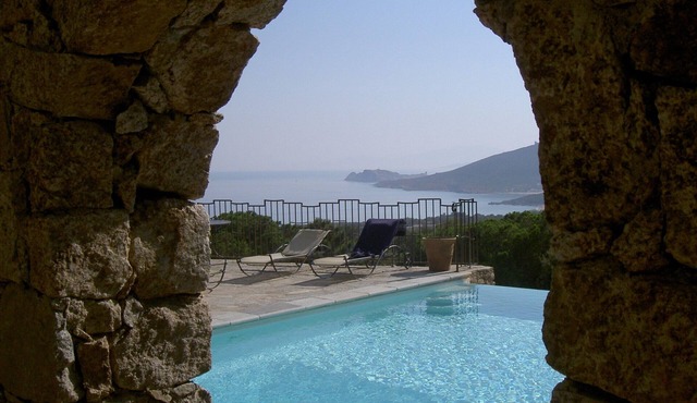 Villa with terrace and sea view 7min walk from the beach