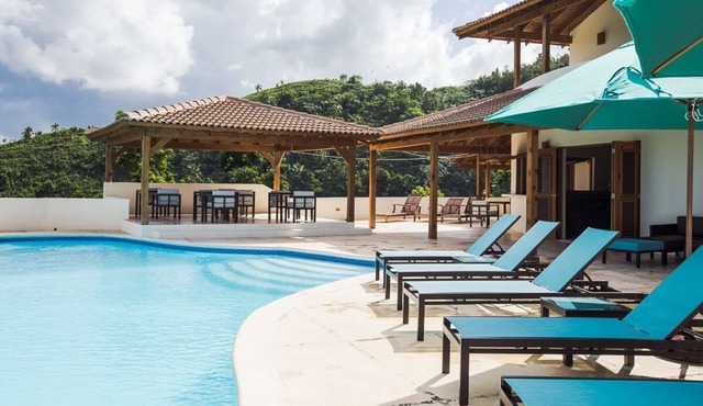 Villa WOW: 1 million dollar ocean + sunset view