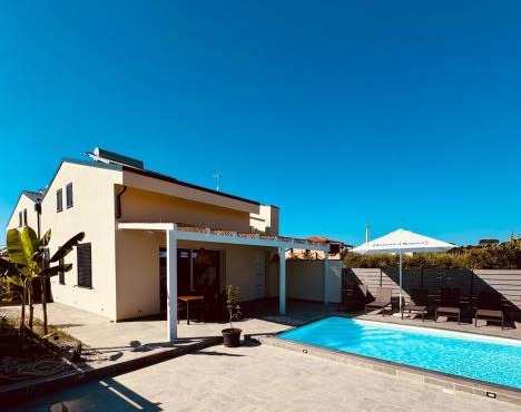 Villa Zagara modern villa with pool