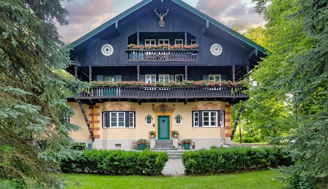 Villa Zollhaus Bed & Breakfast